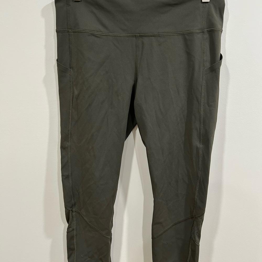 Lululemon Dark Forest Green Leggings with Cell Phone Pocket